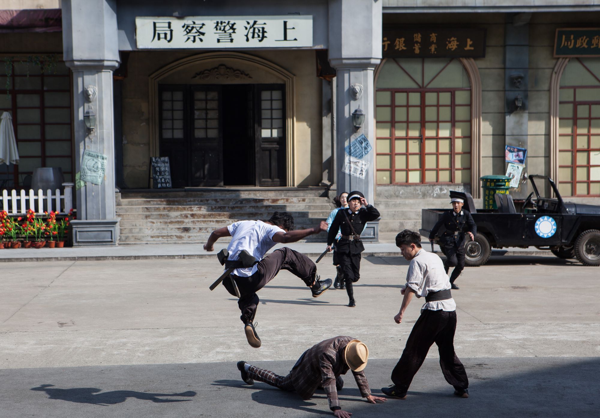 上海欢乐谷“新上海滩”实景特技表演